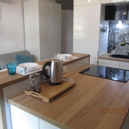 דירה Karkonoskie Noce I Dnie ילנייה גורה